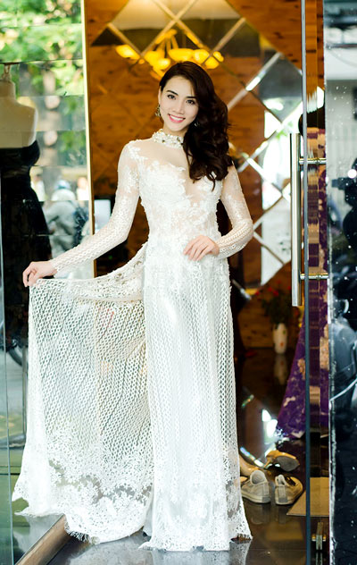 Trang Nhung gợi cảm với áo dài truyền thống, áo dài cách tân, áo dài cưới 2013