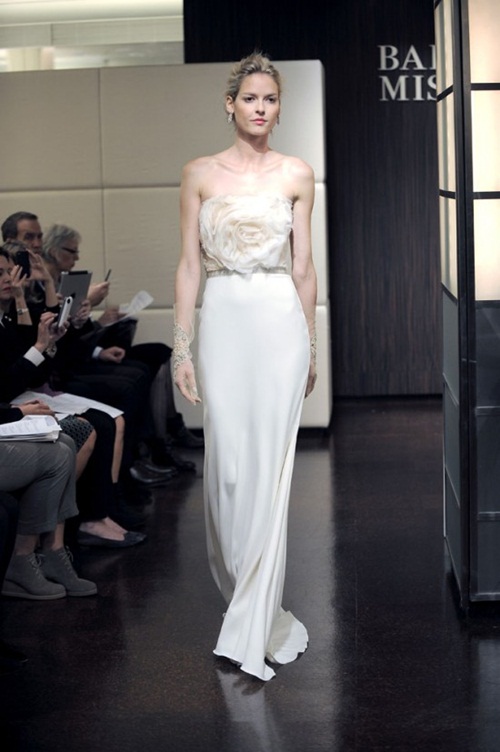 6 xu hướng váy cưới lộng lẫy nhất Bridal FW - 13