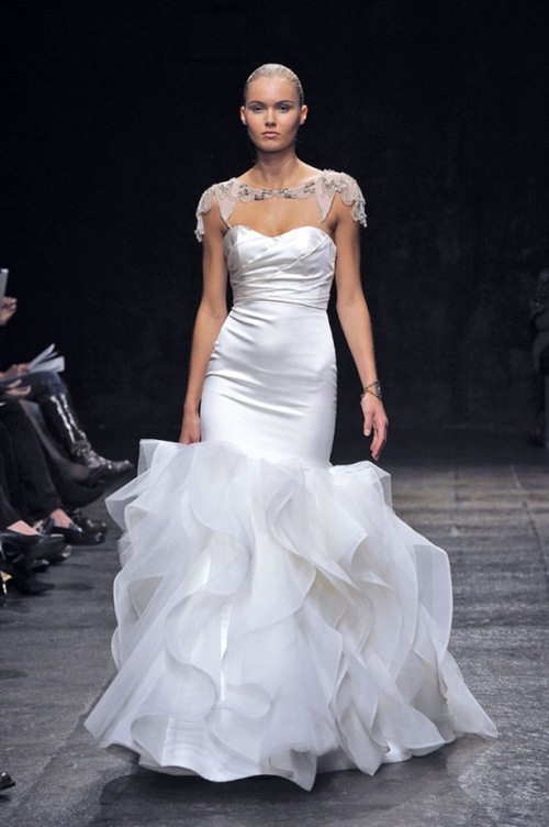 6 xu hướng váy cưới lộng lẫy nhất Bridal FW - 10