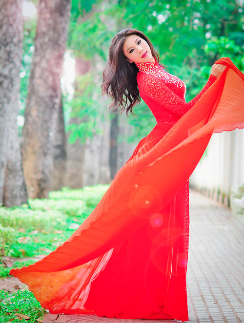 Kim Dung duyên dáng với áo dài màu sắc, bộ sưu tập áo dài xuân 2012